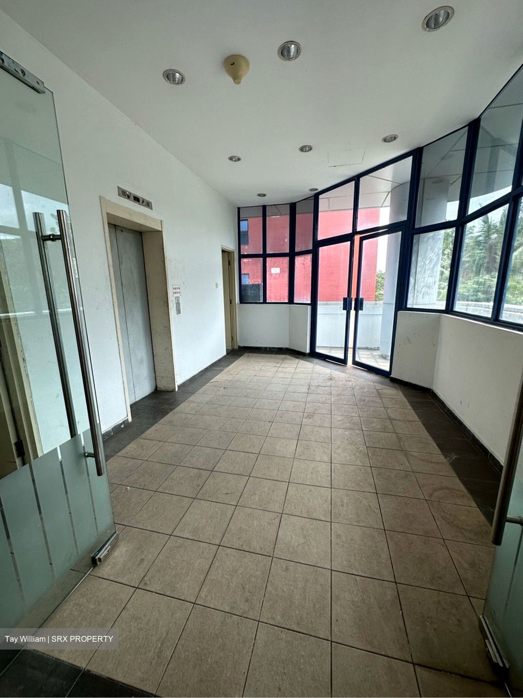 Abv Industrial Building (D16), Office #472705141